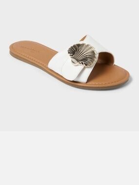 NWT A New Day Nesryn White Sandal with Gold Shell Accent